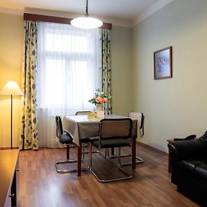Driepersoonskamer met een Slaapkamer